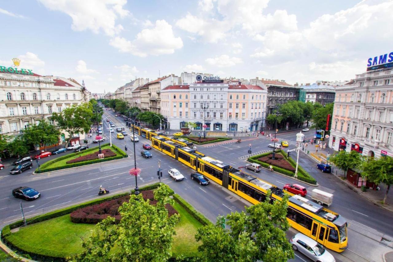 A & E Apartment Budapest Bagian luar foto